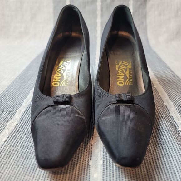 SALVATORE FERRAGAMO Vintage 3" Heels - Picture 2 of 15